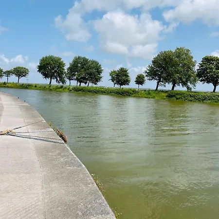 Le 5 + 4 En Somme דירה